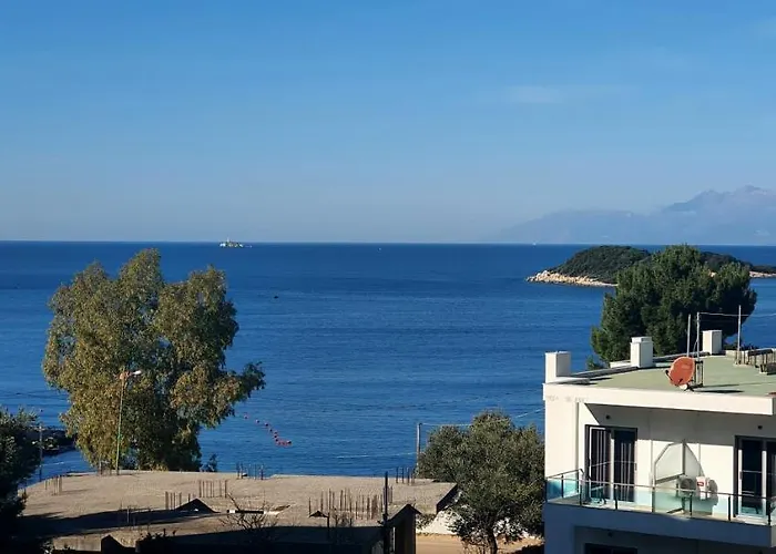 De * Ksamil