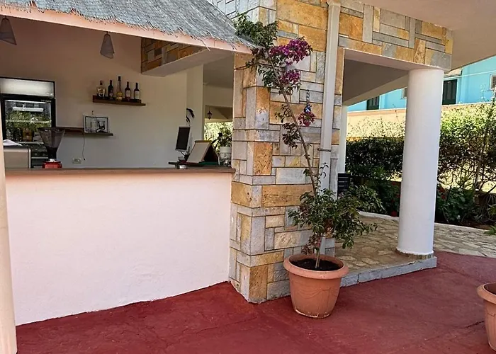 Hotel De Ksamil